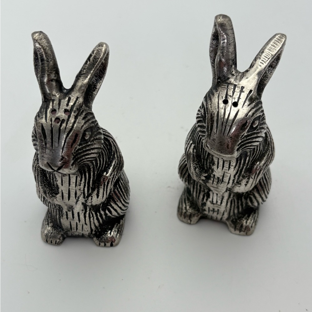 Vintage Pewter Bunny/Rabbit Salt and Pepper Shakers - Picture 7 of 11